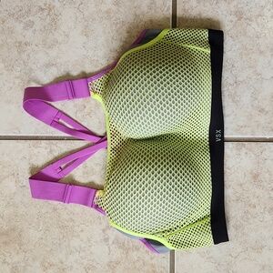Victoria's Secret VSX Incredible Mesh Underwire Sports Bra 36DD GUC
